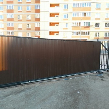 Промышленные откатные ворота из профлиста 3500x2200